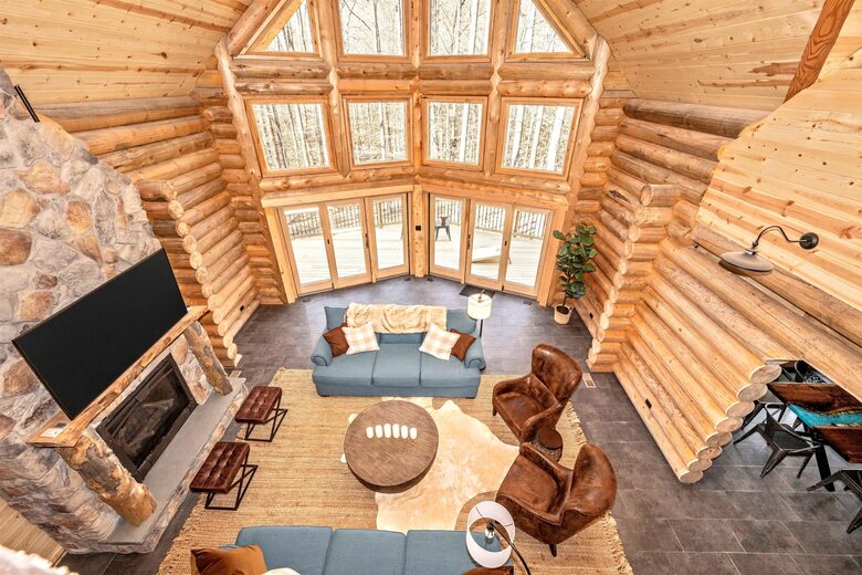 Custom Eco Solar Luxury Log Home at Sugarloaf Mountain - Dickerson, Maryland