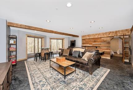 Custom Eco Solar Luxury Log Home at Sugarloaf Mountain - Dickerson, Maryland