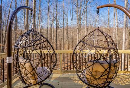 Custom Eco Solar Luxury Log Home at Sugarloaf Mountain - Dickerson, Maryland