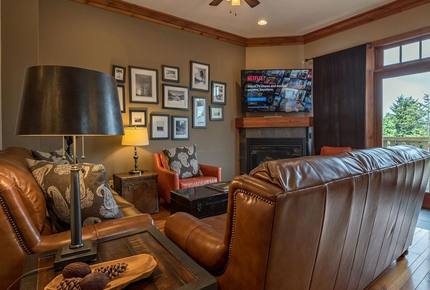 Snowshoe Luxe Townhome - Ski/In, Ski/Out - Snowshoe, West Virginia