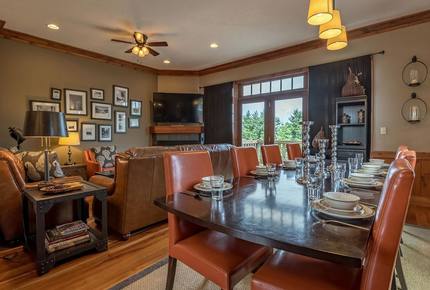 Snowshoe Luxe Townhome - Ski/In, Ski/Out - Snowshoe, West Virginia