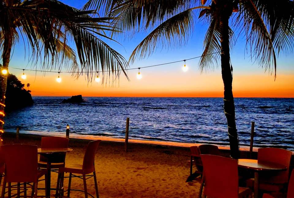 Western Caribbean, Roatan West Bay Beach 2 Bedroom Residence - West Bay Beach, Honduras