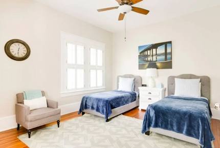 Luxe Midtown Historic Craftsman - Atlanta, Georgia