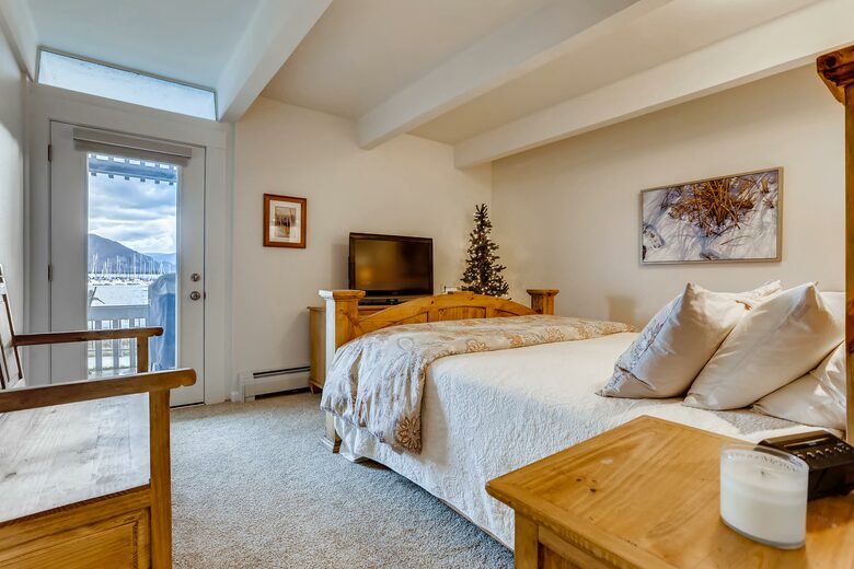 Lake Front Ski Country - Dillon, Colorado