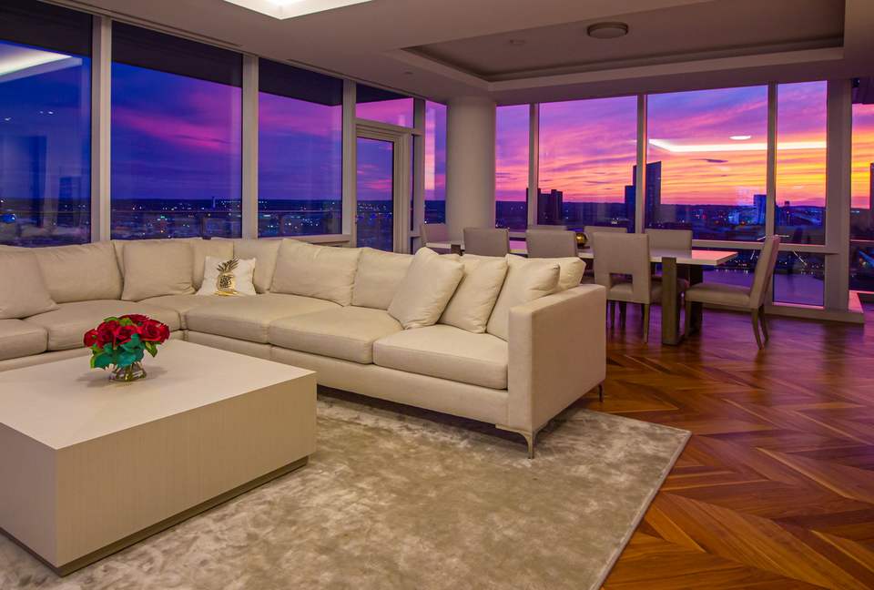 World Class Views at the Inner Harbor Four Seasons - Baltimore, Maryland