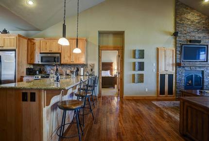 Brasada Ranch Luxury Two-Bedroom Cabin -- Perfect for Ski Season, Summer or Fall! - Powell Butte, Oregon