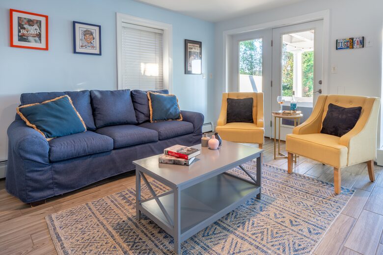 Annapolis Cove Lake Ogleton Charmer - Annapolis, Maryland