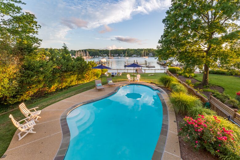 Annapolis Cove Lake Ogleton Charmer - Annapolis, Maryland