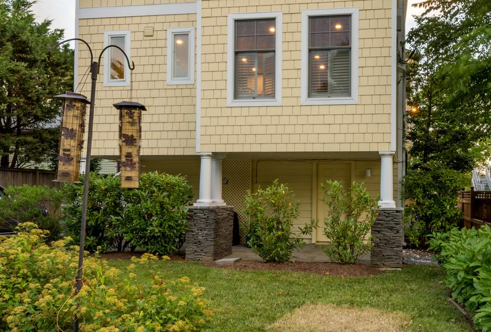 Annapolis Cove Lake Ogleton Charmer - Annapolis, Maryland