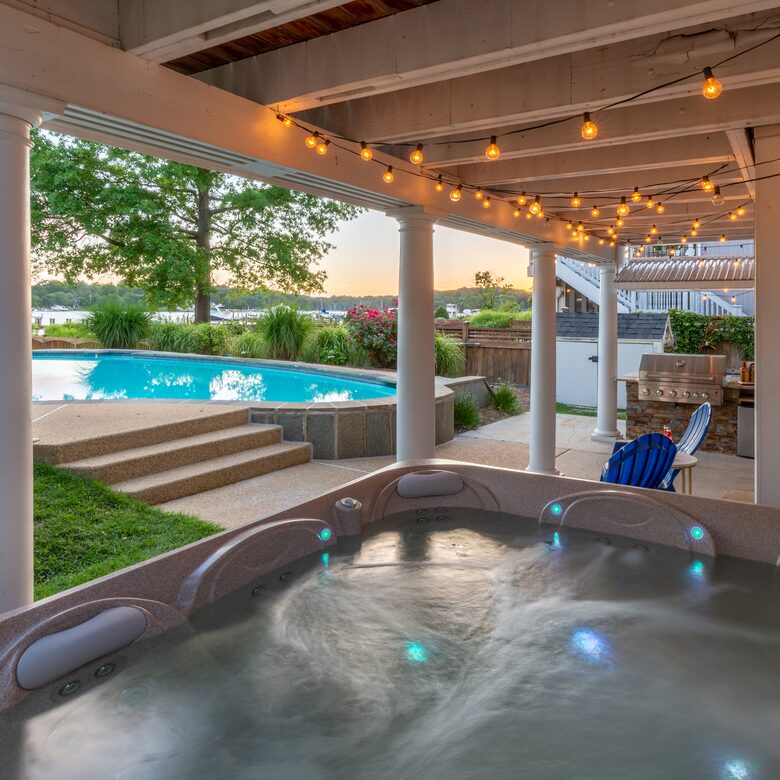 Annapolis Cove Lake Ogleton Charmer - Annapolis, Maryland