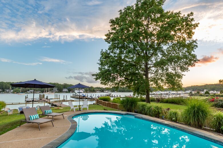 Annapolis Cove Lake Ogleton Charmer - Annapolis, Maryland