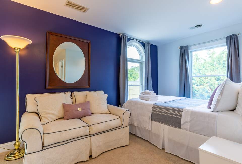 Annapolis Cove Lake Ogleton Charmer - Annapolis, Maryland