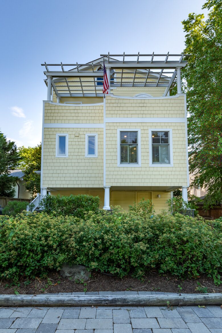 Annapolis Cove Lake Ogleton Charmer - Annapolis, Maryland