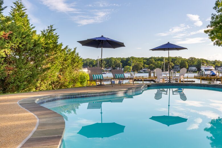 Annapolis Cove Lake Ogleton Charmer - Annapolis, Maryland