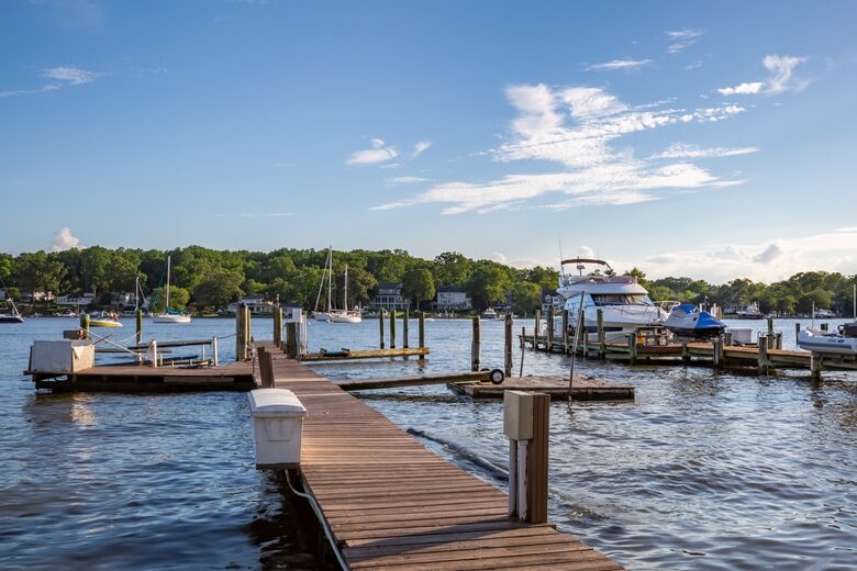 Annapolis Cove Lake Ogleton Charmer - Annapolis, Maryland