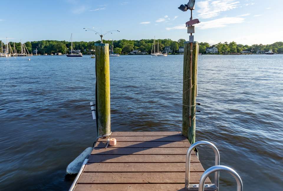 Annapolis Cove Lake Ogleton Charmer - Annapolis, Maryland