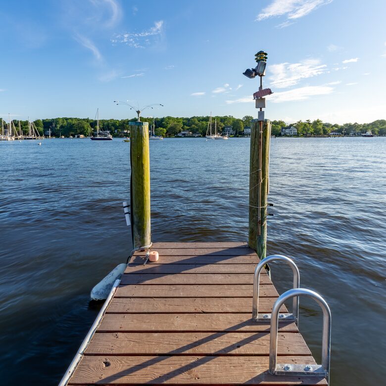 Annapolis Cove Lake Ogleton Charmer - Annapolis, Maryland