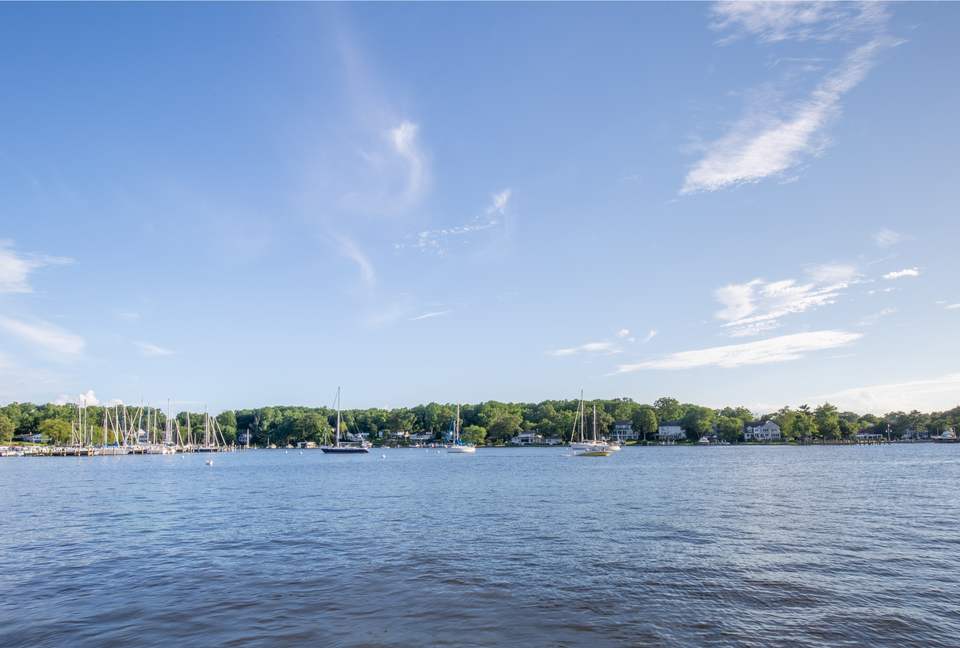 Annapolis Cove Lake Ogleton Charmer - Annapolis, Maryland