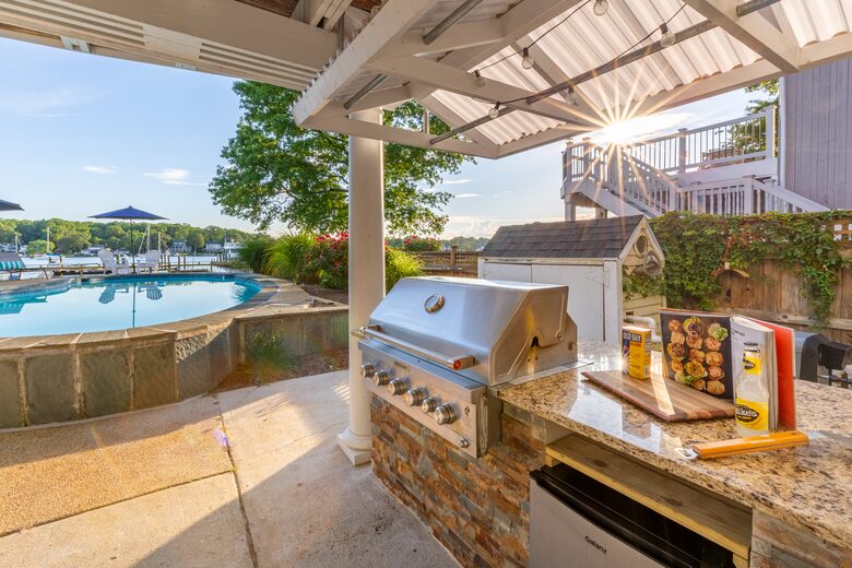 Annapolis Cove Lake Ogleton Charmer - Annapolis, Maryland