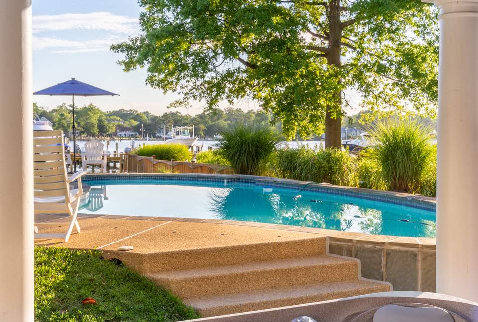 Annapolis Cove Lake Ogleton Charmer - Annapolis, Maryland