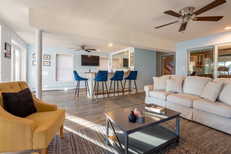 Annapolis Cove Lake Ogleton Charmer - Annapolis, Maryland