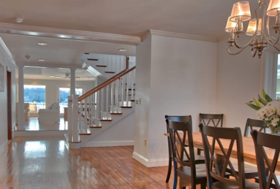 Annapolis Cove Lake Ogleton Charmer - Annapolis, Maryland