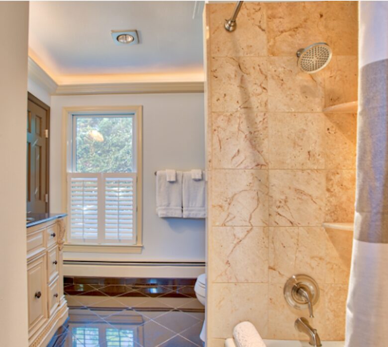 Annapolis Cove Lake Ogleton Charmer - Annapolis, Maryland