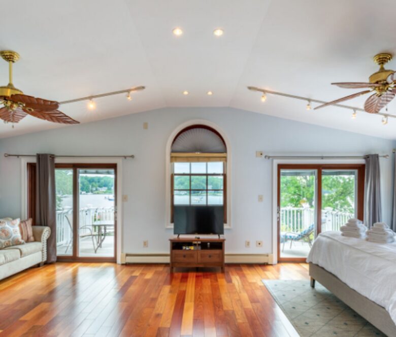 Annapolis Cove Lake Ogleton Charmer - Annapolis, Maryland