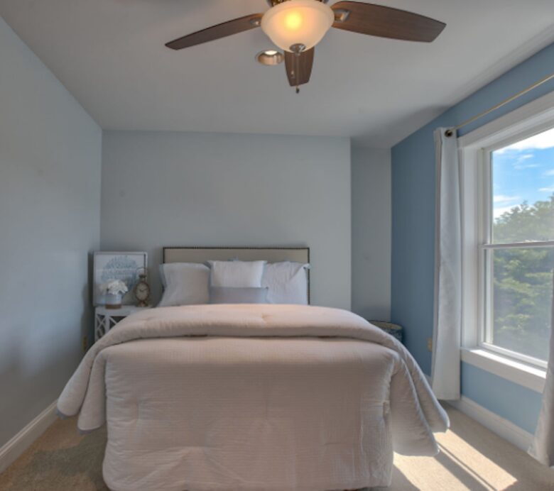 Annapolis Cove Lake Ogleton Charmer - Annapolis, Maryland