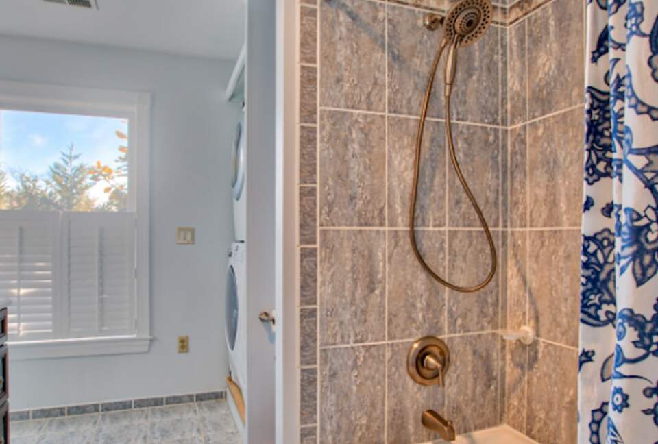 Annapolis Cove Lake Ogleton Charmer - Annapolis, Maryland