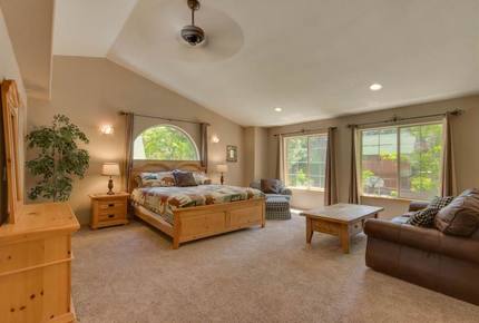 Oak Ridge Retreat - South Lake Tahoe, California
