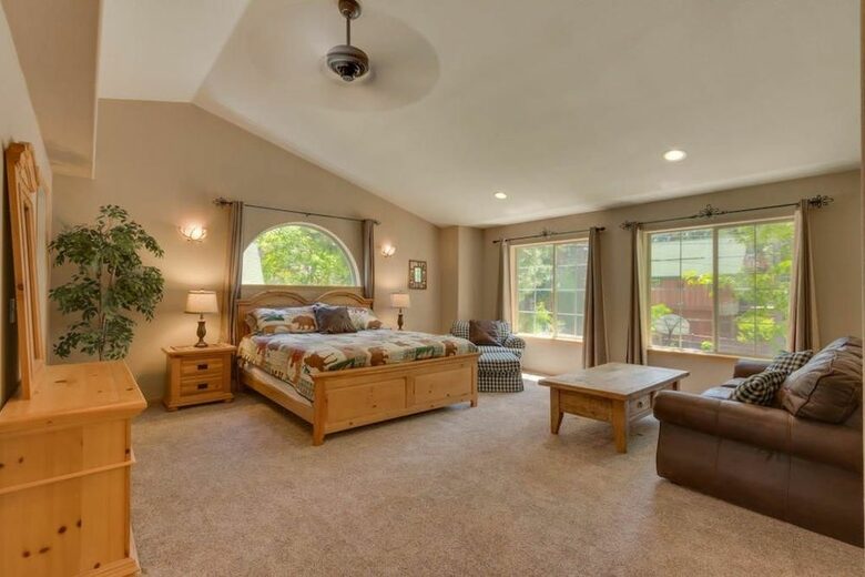Oak Ridge Retreat - South Lake Tahoe, California