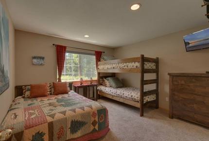 Oak Ridge Retreat - South Lake Tahoe, California
