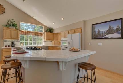 Oak Ridge Retreat - South Lake Tahoe, California