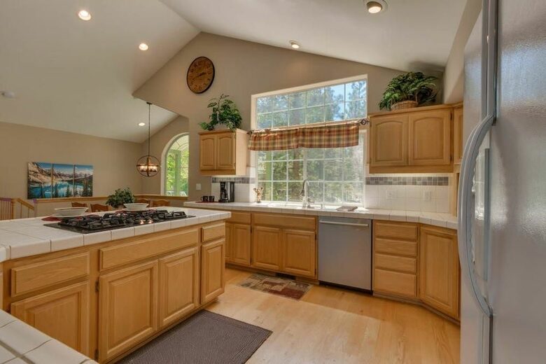 Oak Ridge Retreat - South Lake Tahoe, California