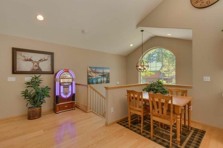 Oak Ridge Retreat - South Lake Tahoe, California