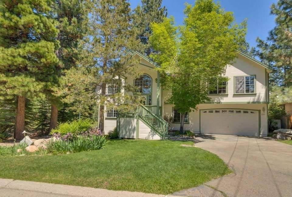 Oak Ridge Retreat - South Lake Tahoe, California