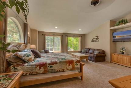 Oak Ridge Retreat - South Lake Tahoe, California