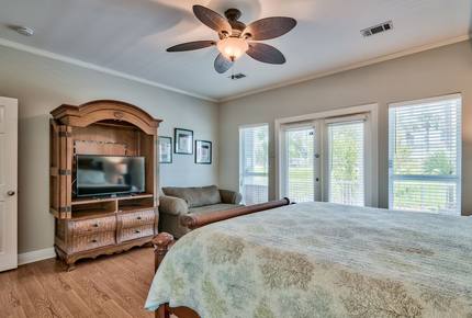 Crystal Breeze - Destin, Florida