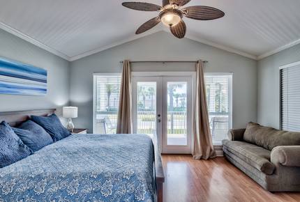 Crystal Breeze - Destin, Florida