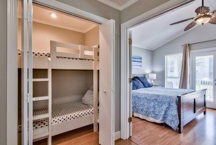 Crystal Breeze - Destin, Florida