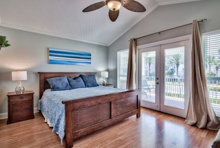 Crystal Breeze - Destin, Florida