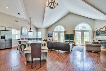 Crystal Breeze - Destin, Florida