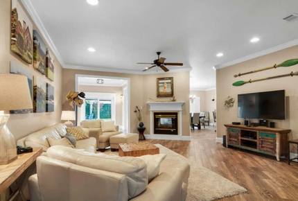 Tropical Paradise on the Emerald Coast - Miramar Beach, Florida