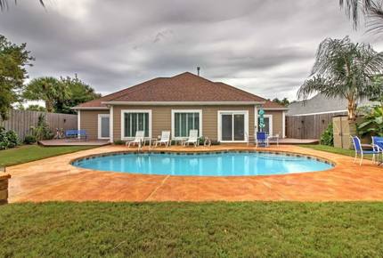 Tropical Paradise on the Emerald Coast - Miramar Beach, Florida