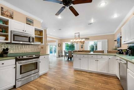 Tropical Paradise on the Emerald Coast - Miramar Beach, Florida