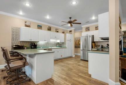 Tropical Paradise on the Emerald Coast - Miramar Beach, Florida