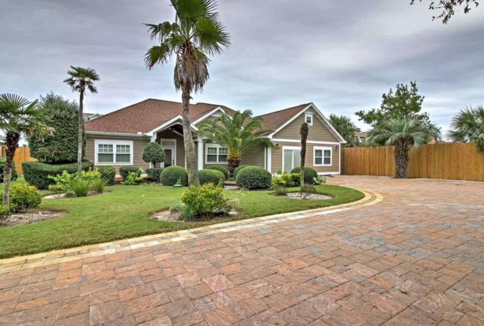 Tropical Paradise on the Emerald Coast - Miramar Beach, Florida