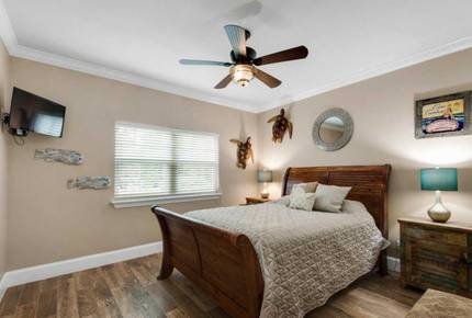 Tropical Paradise on the Emerald Coast - Miramar Beach, Florida