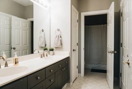 Uptown Charlotte Luxury Loft - Charlotte, North Carolina